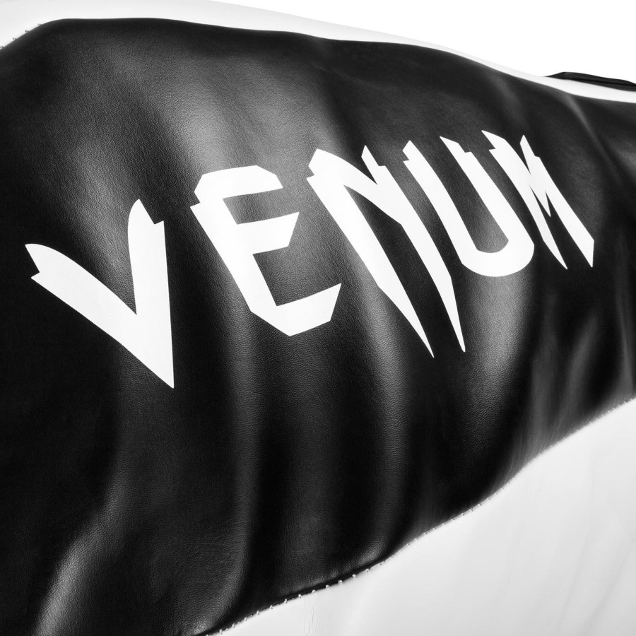 venum classic uppercut træningstaske - sorthvid