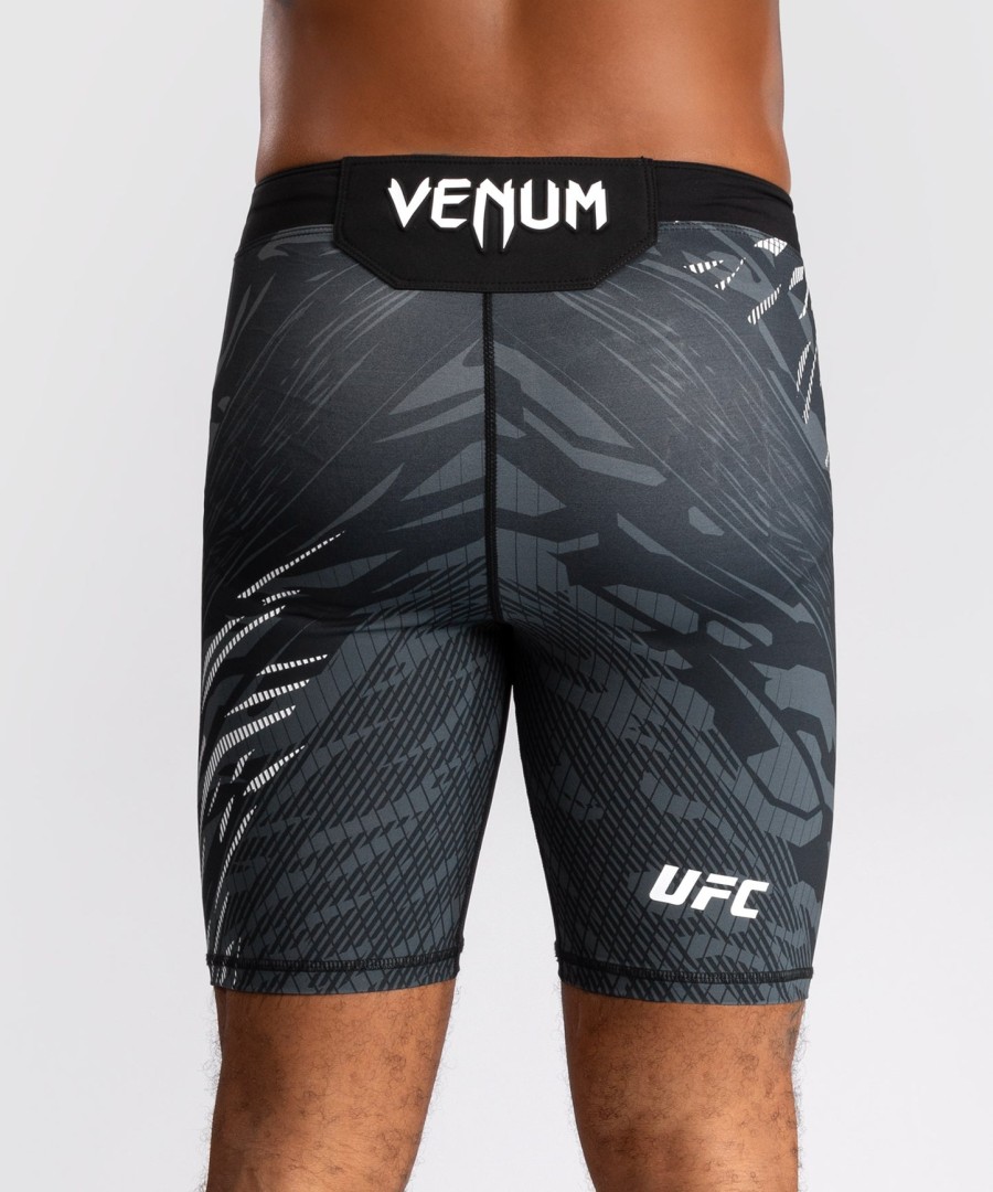 ufc fusion by venum authentic fight night herre vale tudo shorts - sort