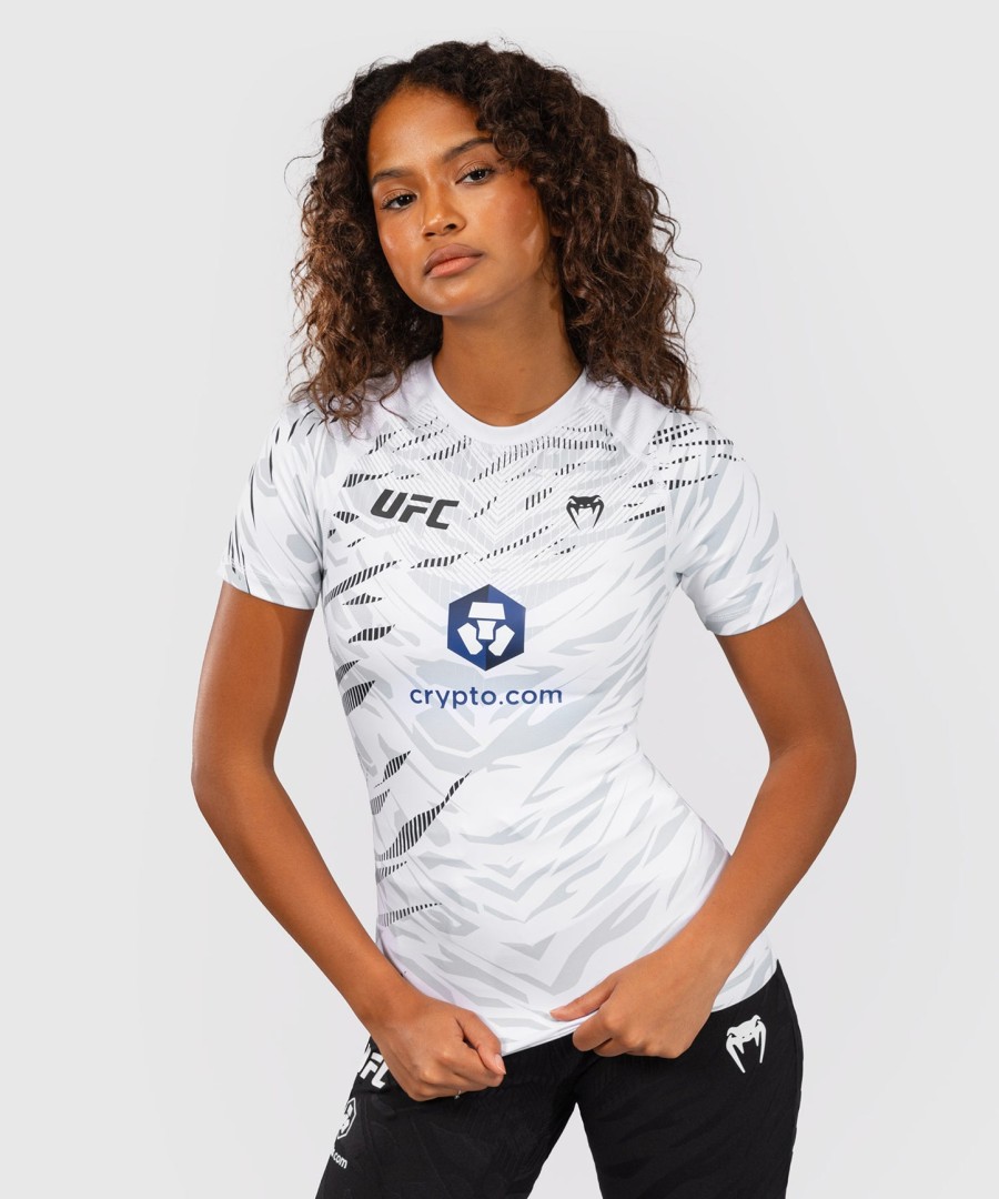 ufc fusion by venum authentic fight night dame performance kortærmet rashguard - hvid