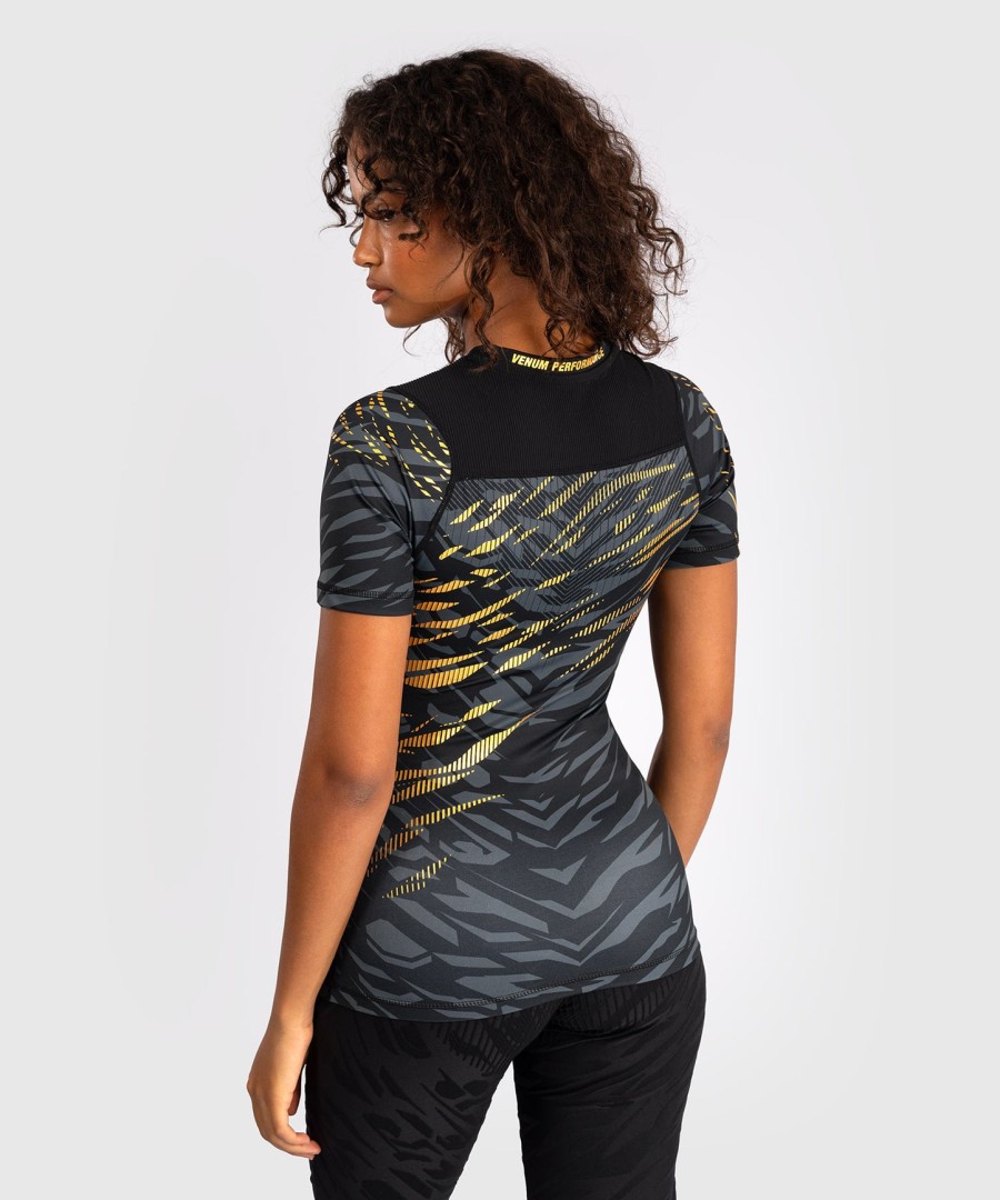 ufc fusion af venum authentic fight night dame performance kortærmet rashguard - champion