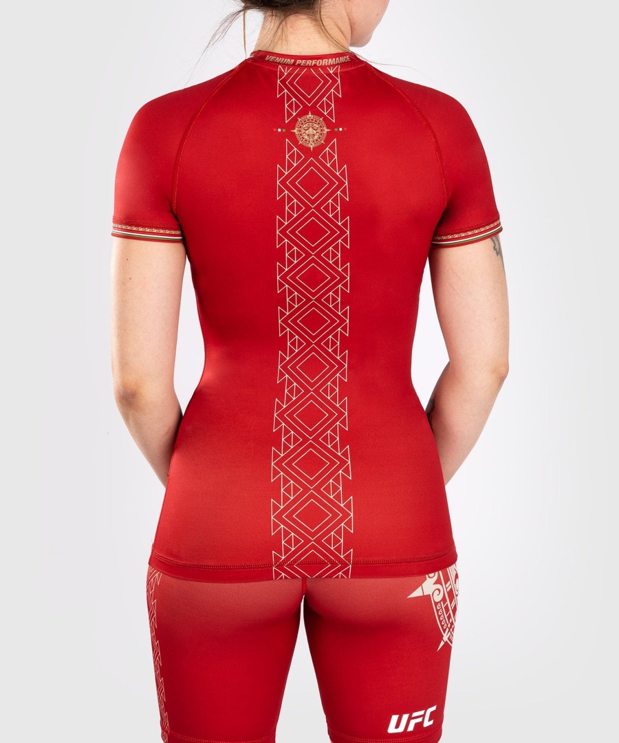 noche ufc by venum authentic fight night kvinder performance kortærmet rashguard - rød