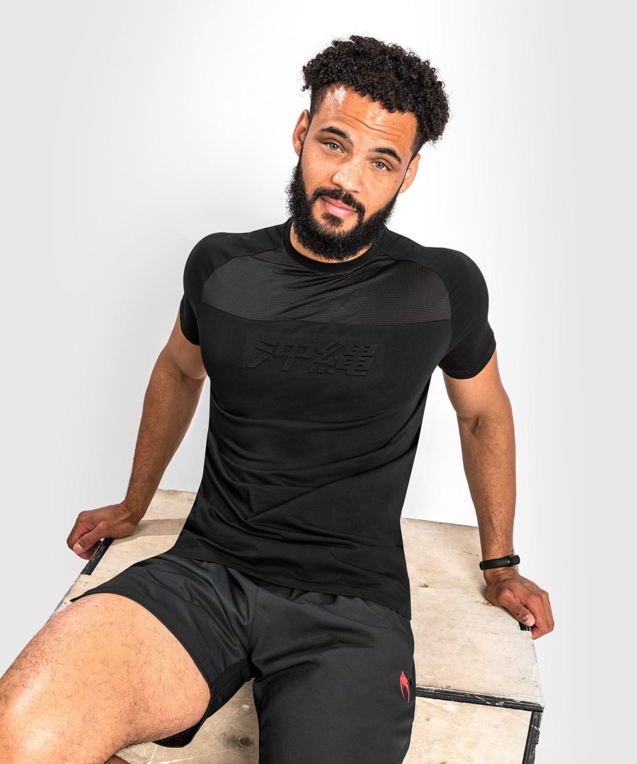 venum okinawa 3.0 t-shirt - sortrød