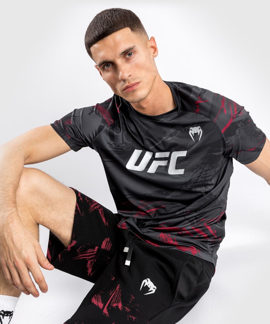 ufc venum authentic fight week 2.0 herre dry tech t-shirt - sort