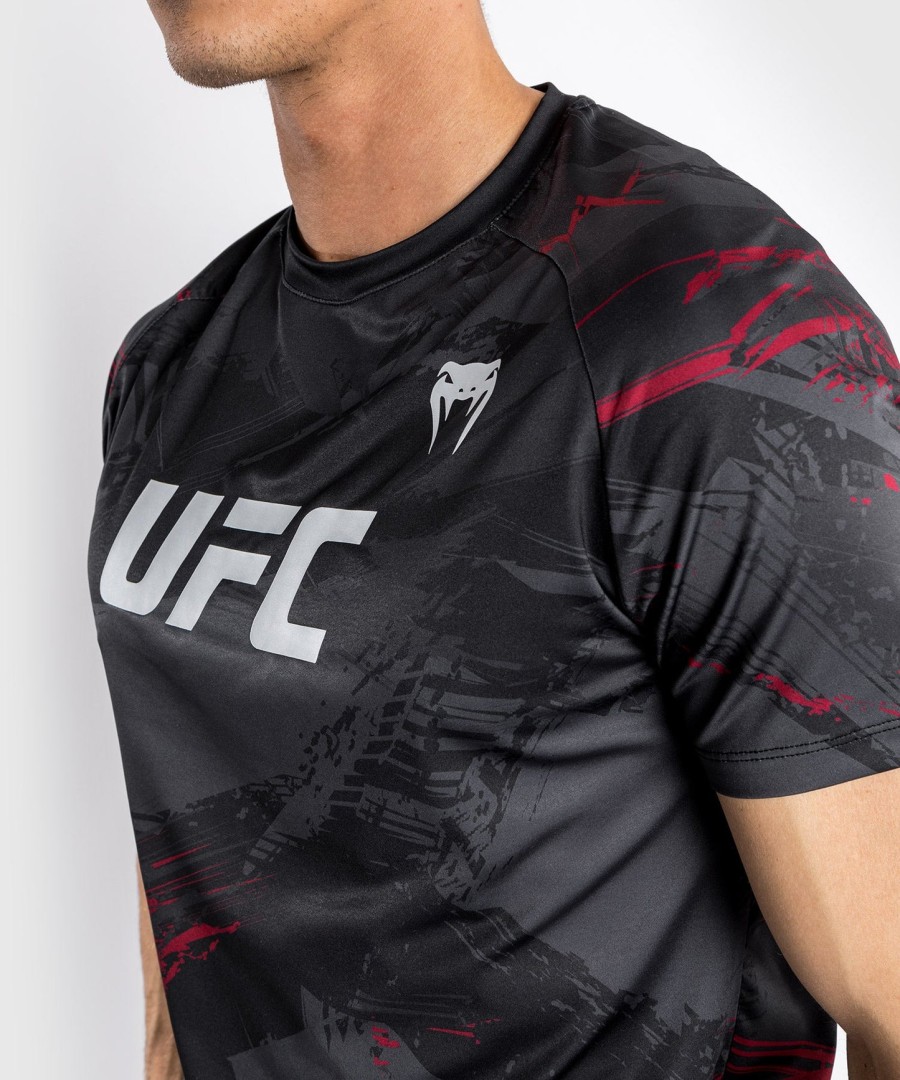 ufc venum authentic fight week 2.0 herre dry tech t-shirt - sort