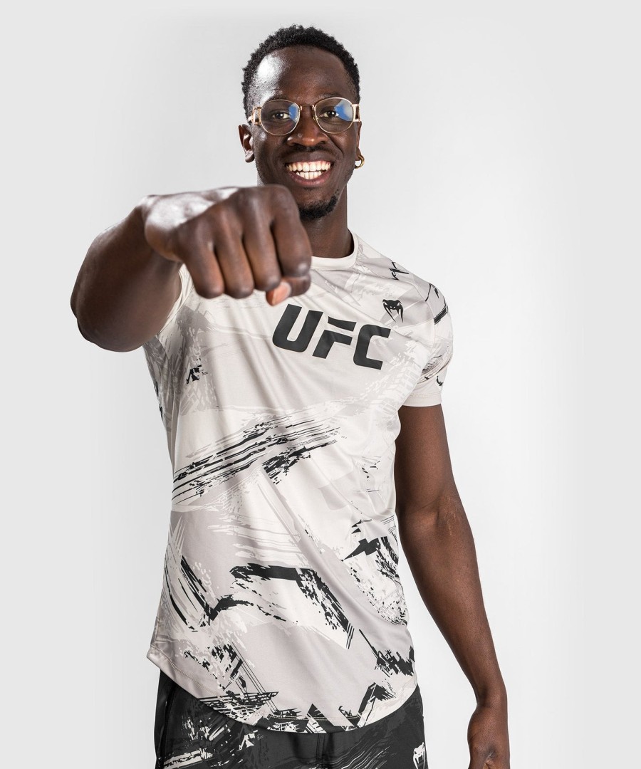 ufc venum authentic fight week 2.0 herre dry tech t-shirt - sand