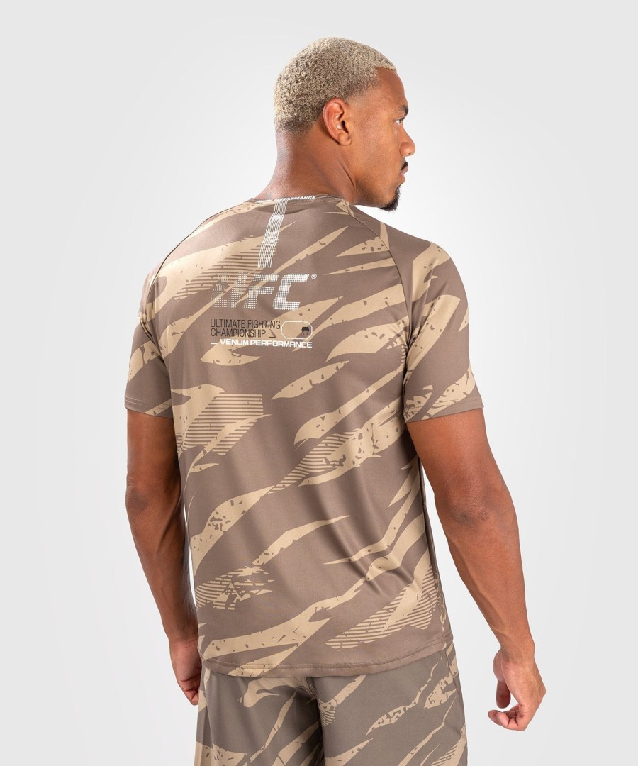 ufc adrenaline by venum herre fight week dry-tech t-shirt - Ørken camo