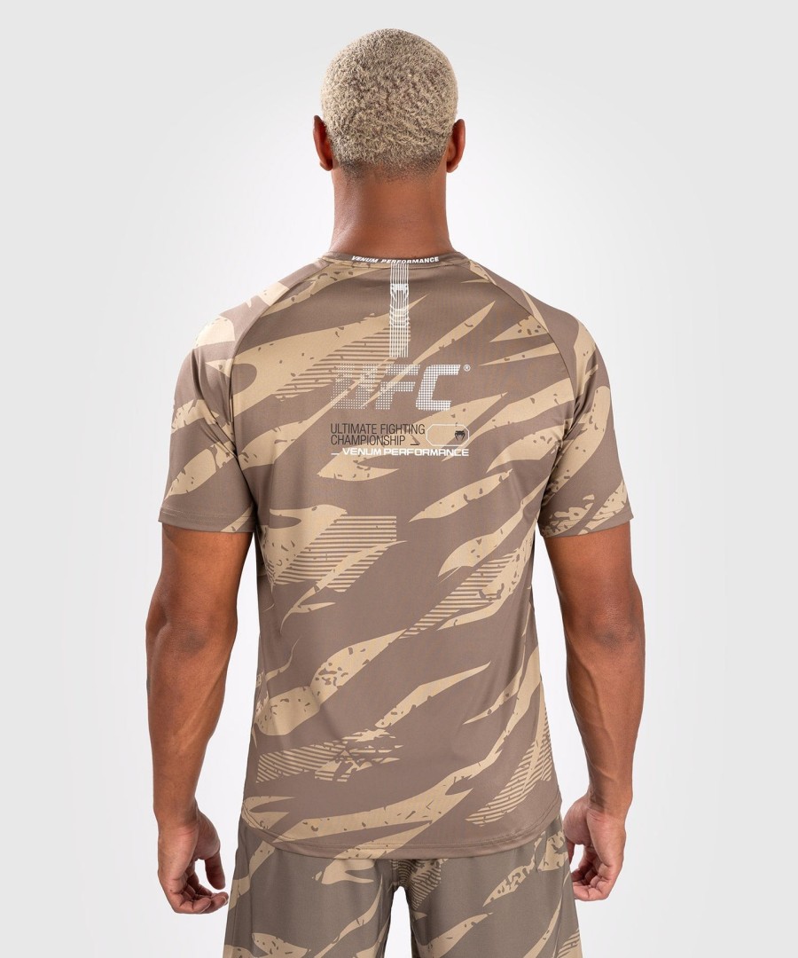 ufc adrenaline by venum herre fight week dry-tech t-shirt - Ørken camo