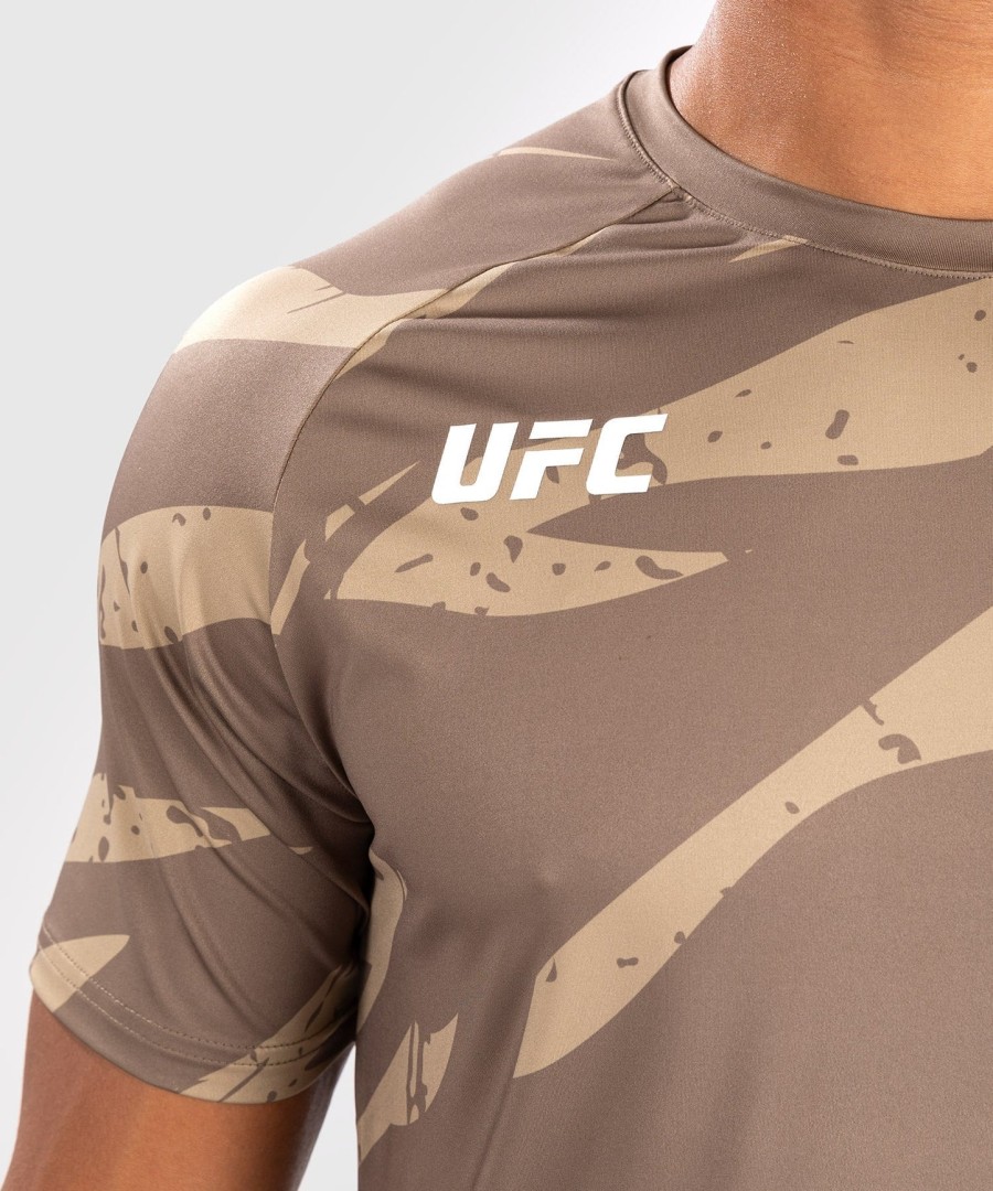 ufc adrenaline by venum herre fight week dry-tech t-shirt - Ørken camo