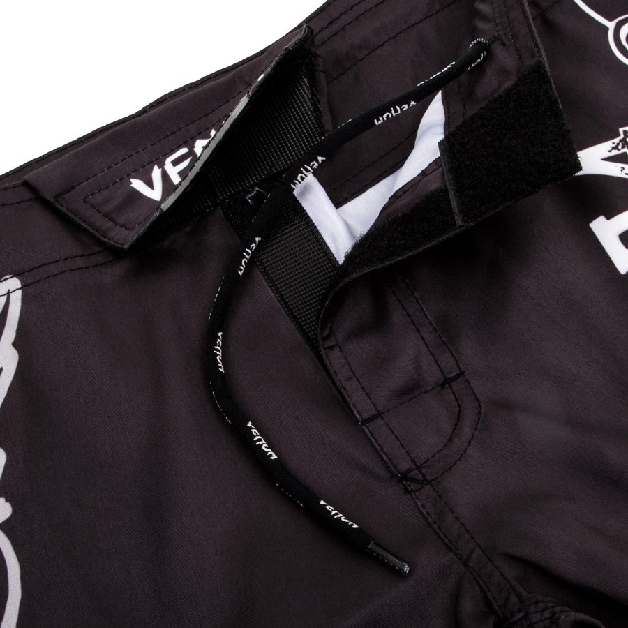 venum born to fight børne kampshorts - sorthvid