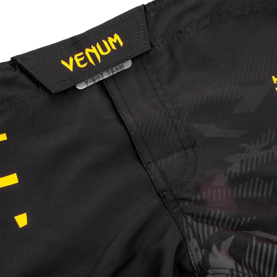 venum okinawa 2.0 børne kampshorts - sortgul - eksklusiv