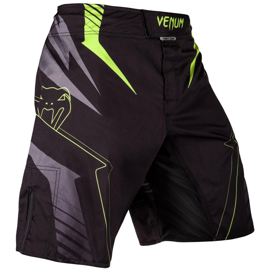 venum sharp 3.0 kampshorts - sortneo gul