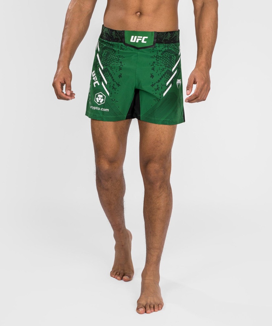ufc adrenaline by venum authentic fight night herre kampshorts - kort pasform - grøn