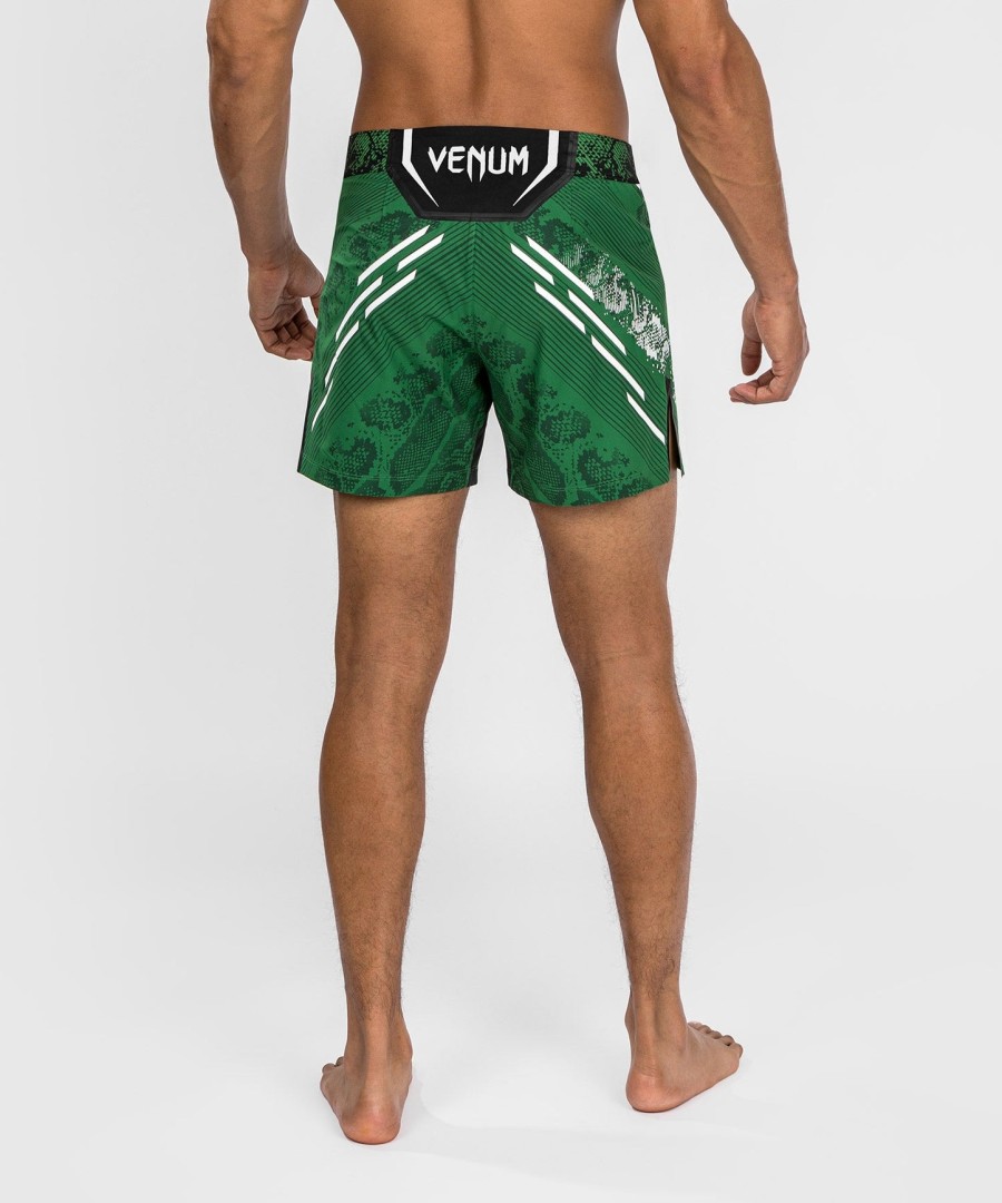 ufc adrenaline by venum authentic fight night herre kampshorts - kort pasform - grøn