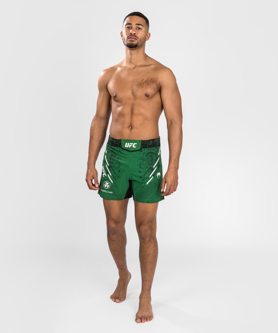 ufc adrenaline by venum authentic fight night herre kampshorts - kort pasform - grøn