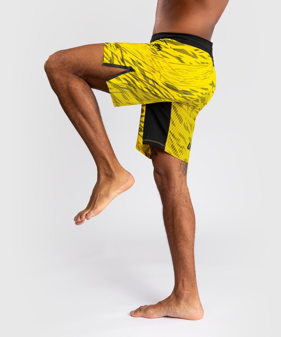 ufc fusion by venum authentic fight night herre kampdragt shorts - lang fit - gul