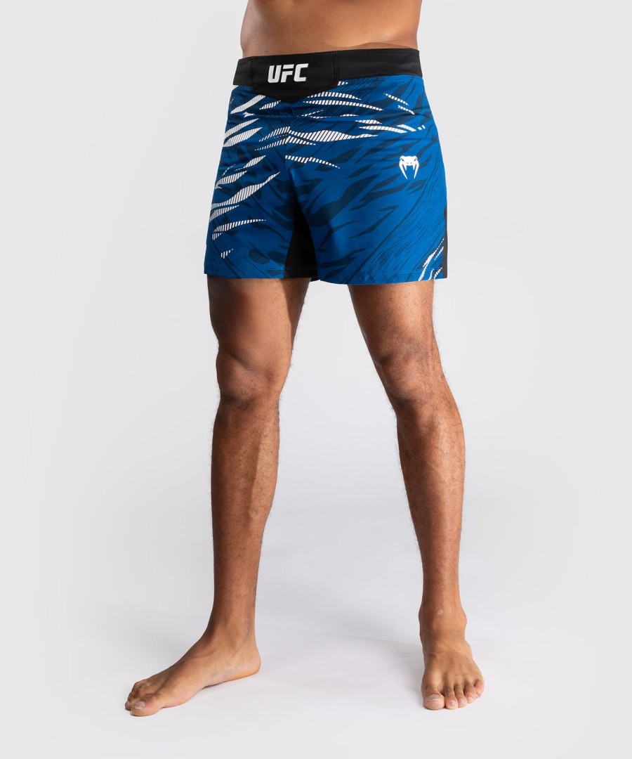 ufc fusion by venum authentic fight night herre kampshorts - kort pasform - blå