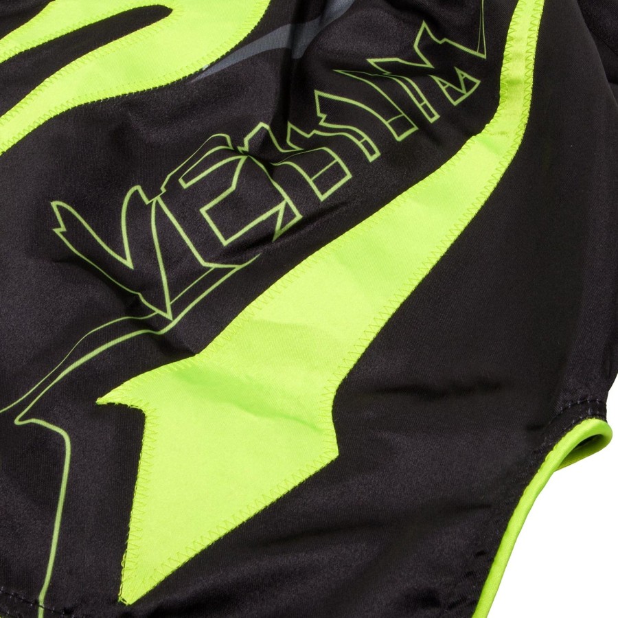 venum sharp 3.0 muay thai shorts