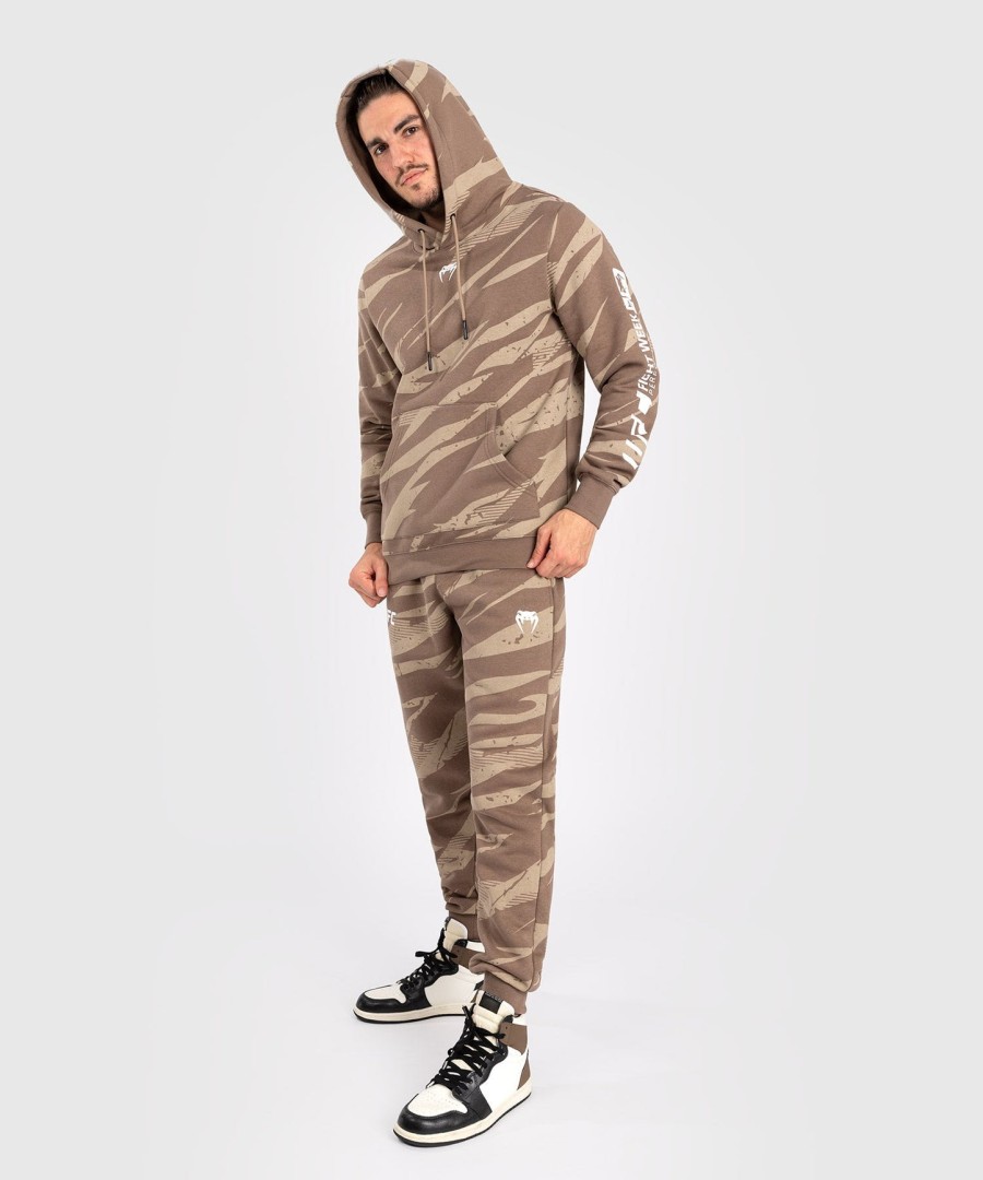 ufc adrenaline by venum fight week herre pullover-hættetrøje - desert camo