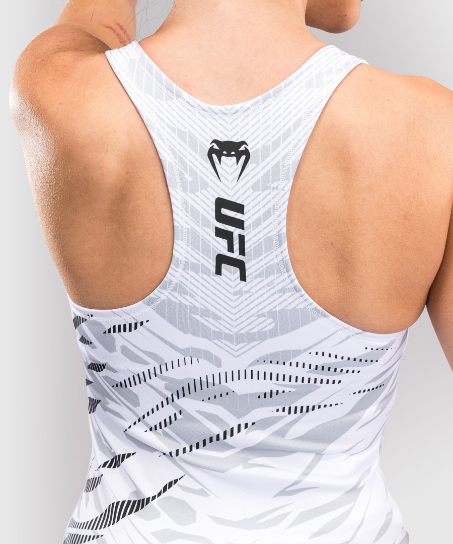 ufc fusion by venum authentic fight night dame fitted tanktop med shelf bh - hvid