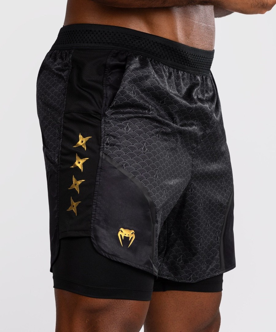 venum x assassin creed shadows træningsshorts - sortguld